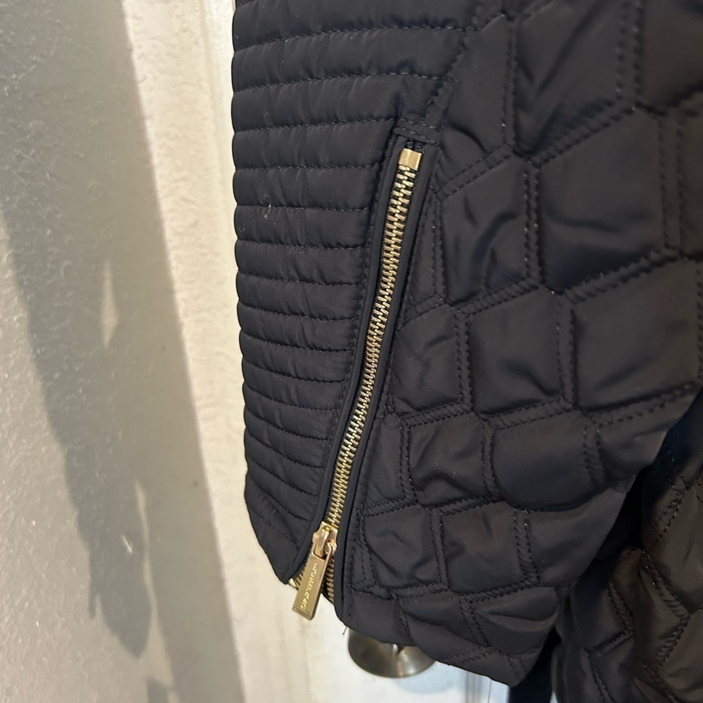 Michael Kors NWT Black Quilted Coat. - Picture 6 of 16